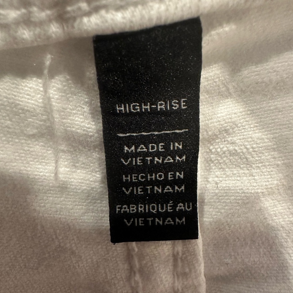 White House Black Market Cream Women's Shorts - Picture 6 of 8